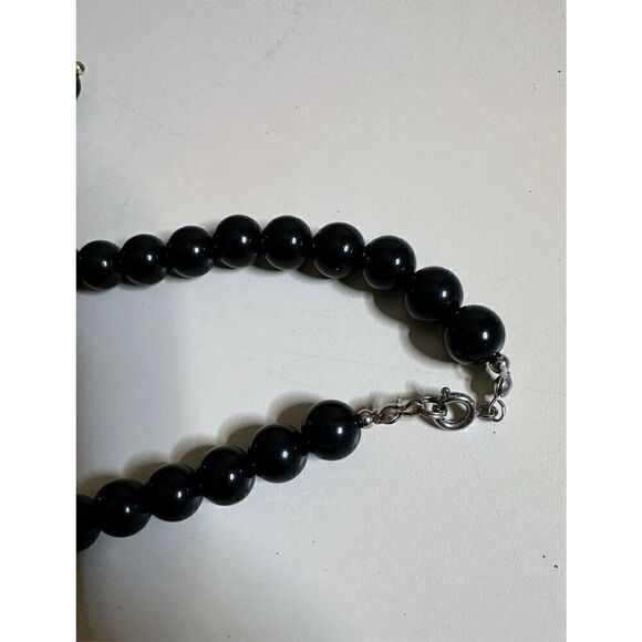 Vintage Black Beads Silver Beaded 9” Necklace with Matching Clip On Earrings - Picture 6 of 7
